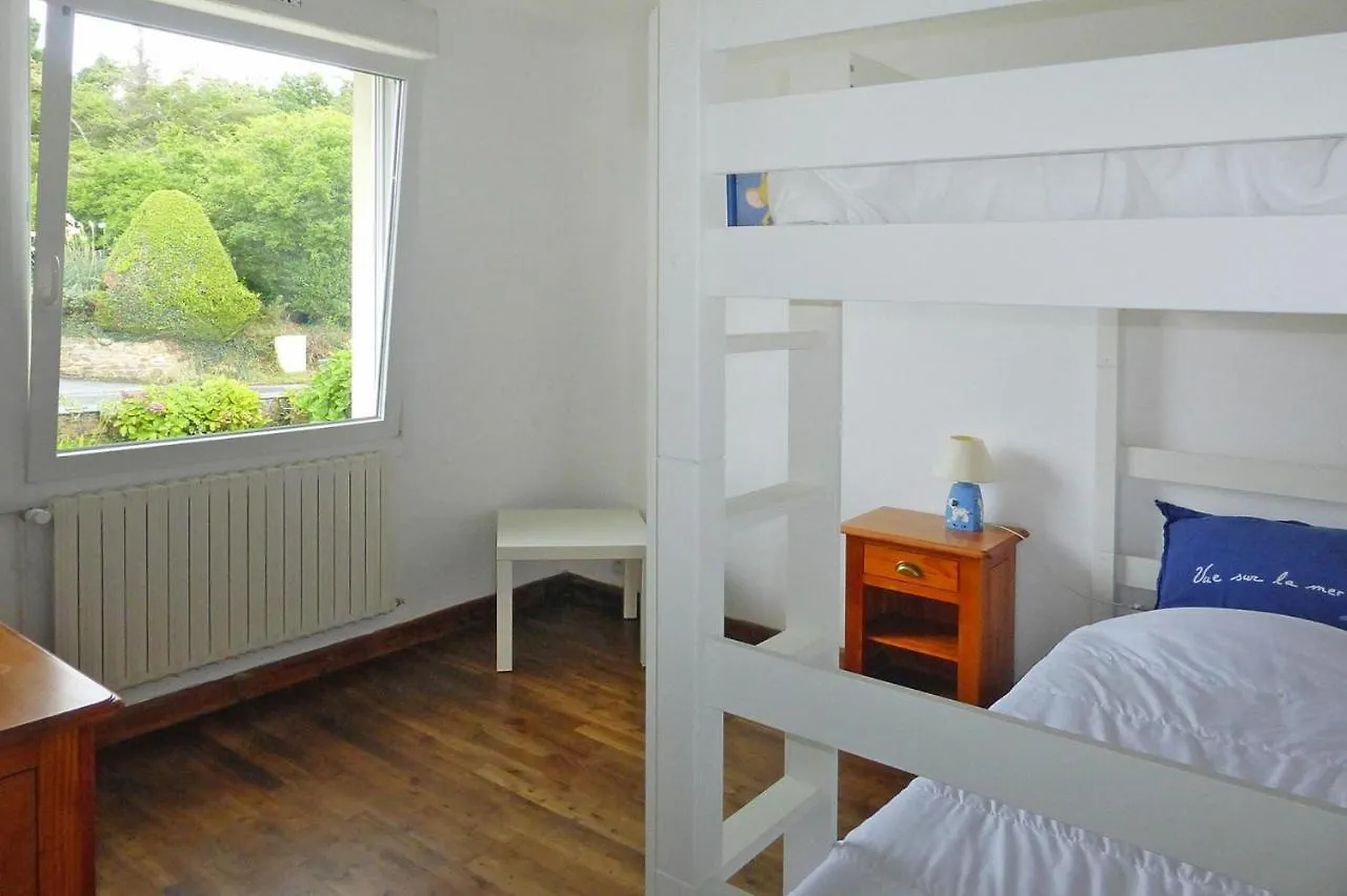 Holiday Home With Beautiful Terrace Area Trelevern